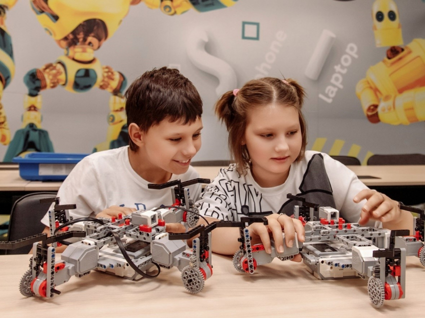 Открывается новая школа, где дети учатся с удовольствием    