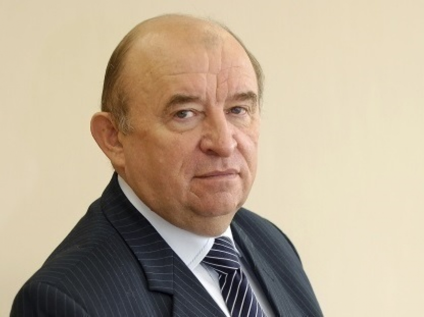 Управляющий волгоградского соцстраха Николай Давыдов скончался в 65 лет