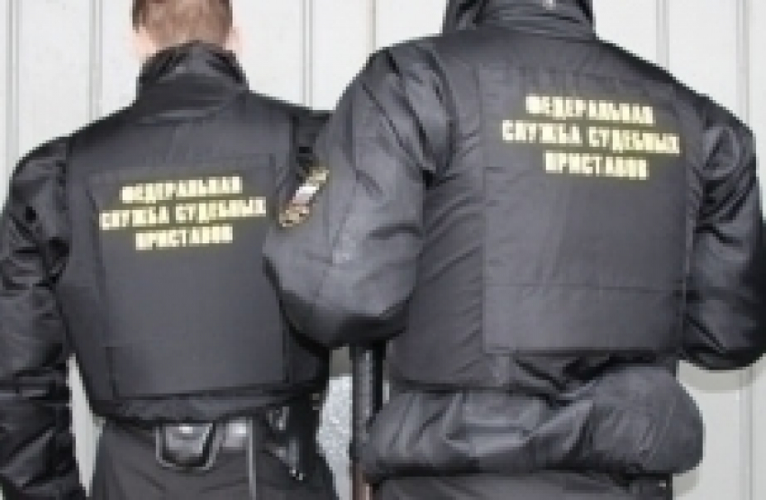 В Волгограде пристава оштрафовали за сорванный отпуск должника