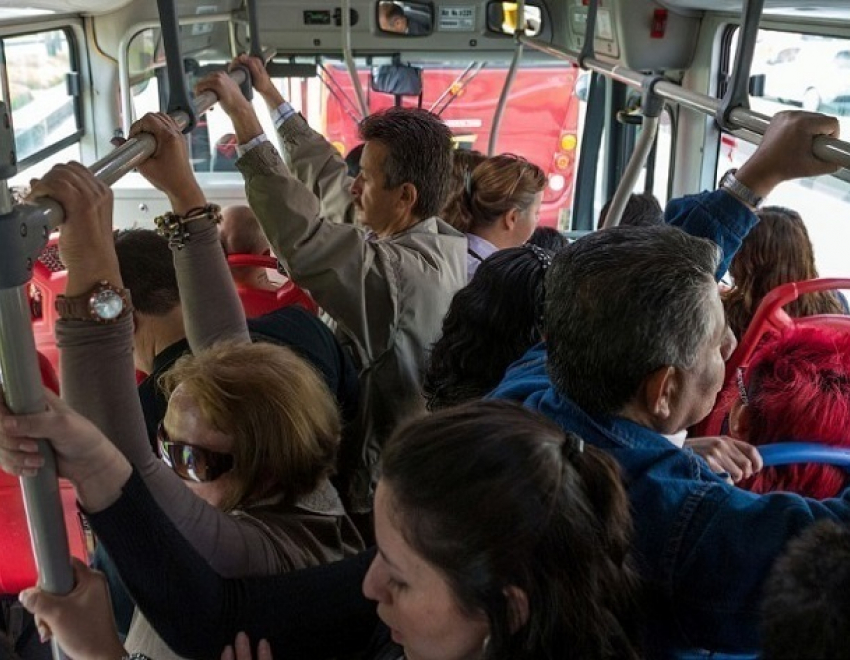 Пассажиров эвакуировали из троллейбуса на севере Волгограда