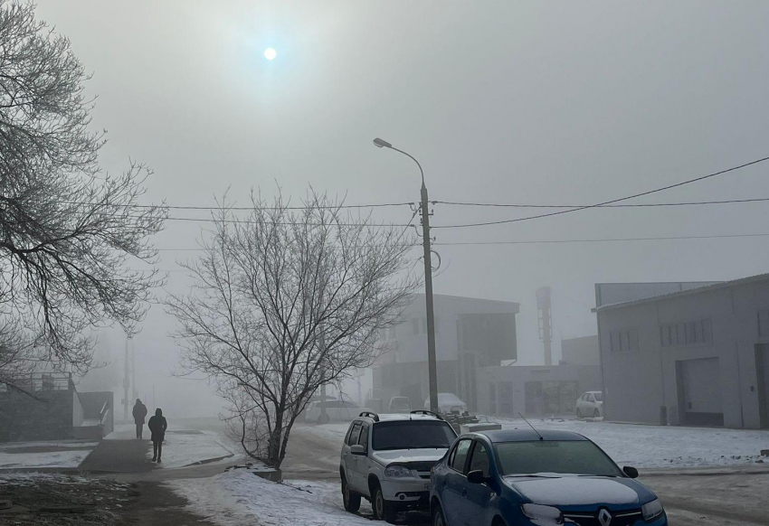 Паром заволокло ледяной город: показываем художественную хтонь Волгограда 
