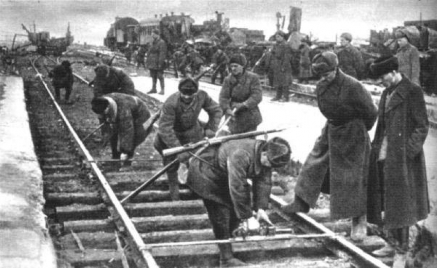 Календарь: 27 декабря 1941 года в Сталинграде поезда начали движение через Волгу