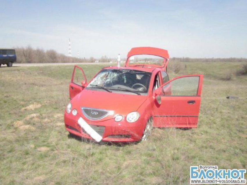 Волгоградский пенсионер на иномарке чуть не убил свою пассажирку