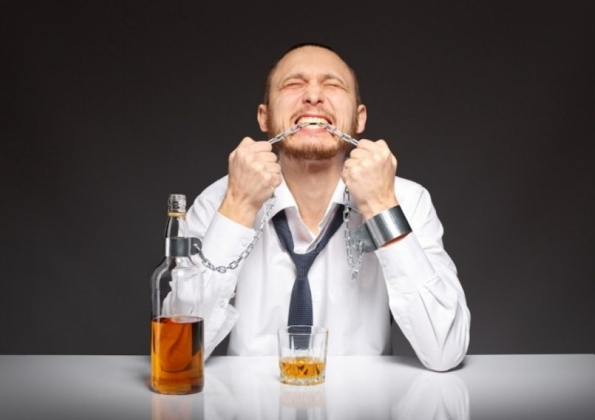 Как расстаться с бутылкой? В Волгограде есть те, кто поможет