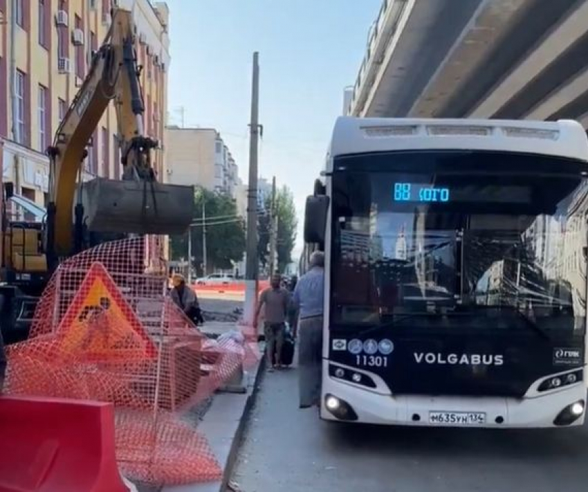 Прямая угроза для жизни пасажиров найдена в центре Волгограда