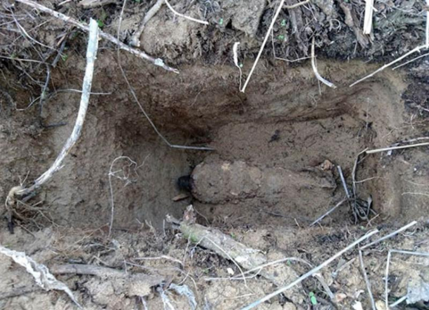 Минометную мину нашли рядом с детской площадкой у жилого комплекса в Волгограде 