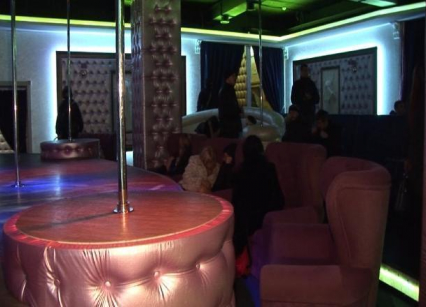 В Волгограде клиенты шоу-бара Honey Bunny устроили драку 