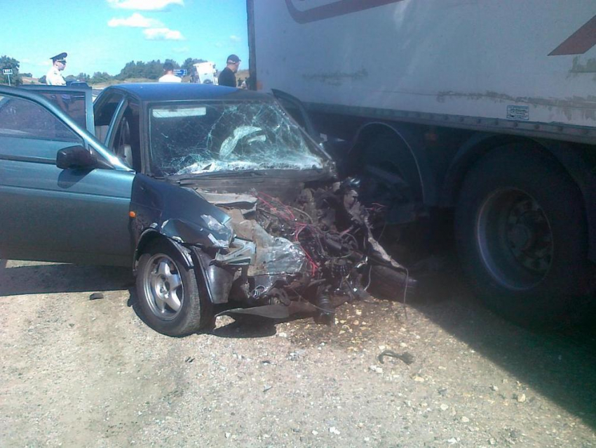 На трассе Москва-Волгоград в тройном ДТП пострадали 2 человека