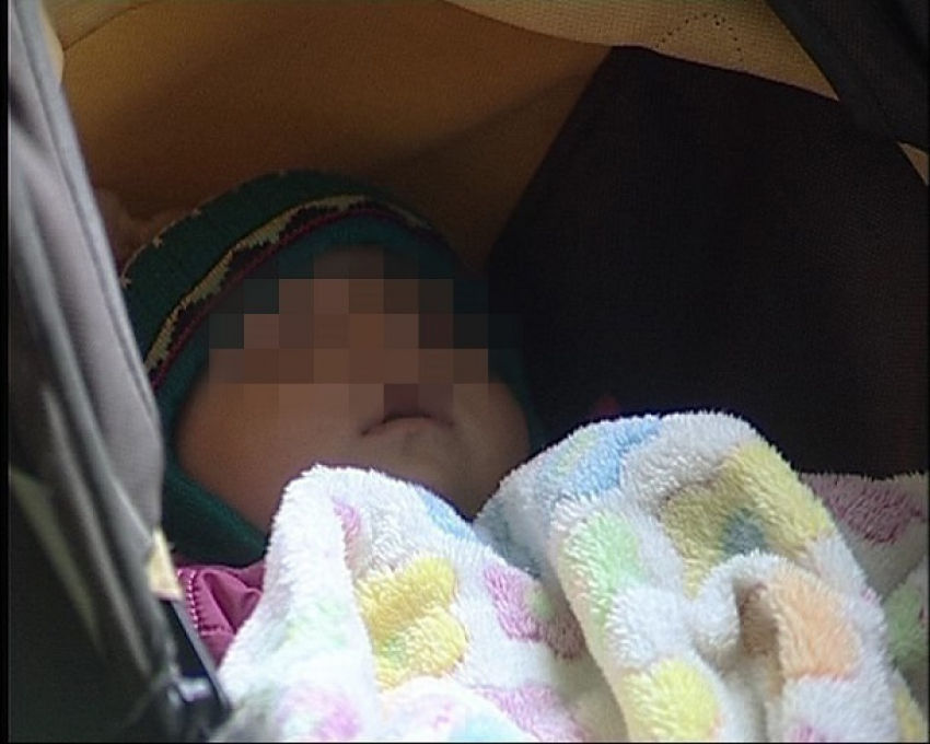 Новорожденную девочку нашли в подъезде на юге Волгограда