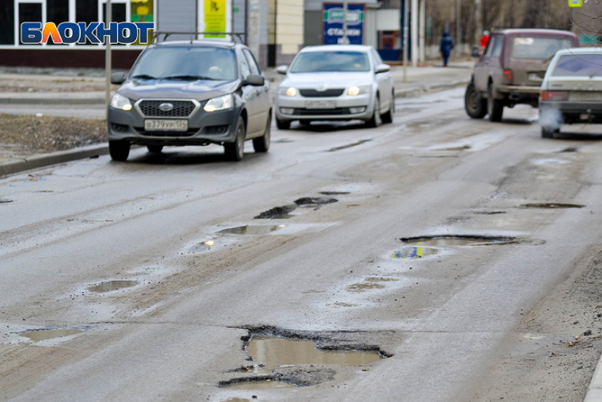 82 миллиона рублей потратят на ремонт двух дорог до конца лета  в Красноармейском районе Волгограда