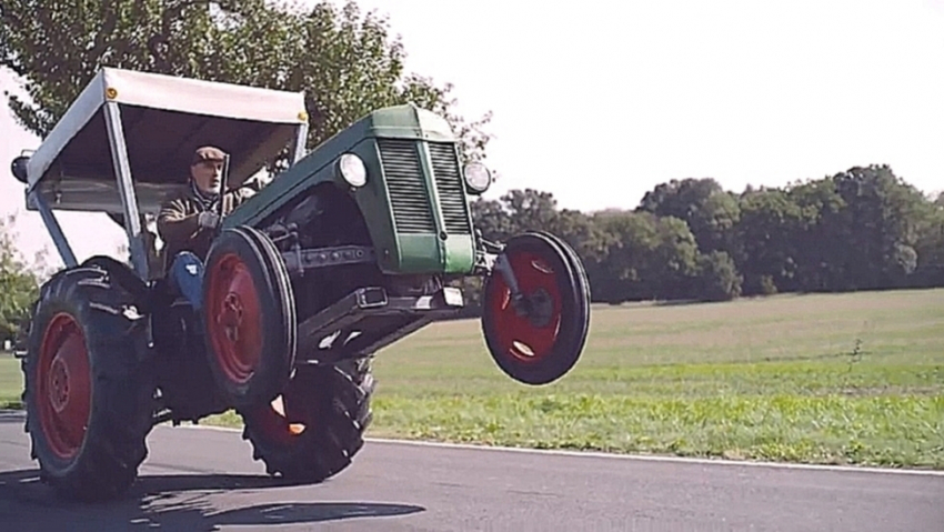 Под Волгоградом полицейские открыли стрельбу по лихачу на тракторе 