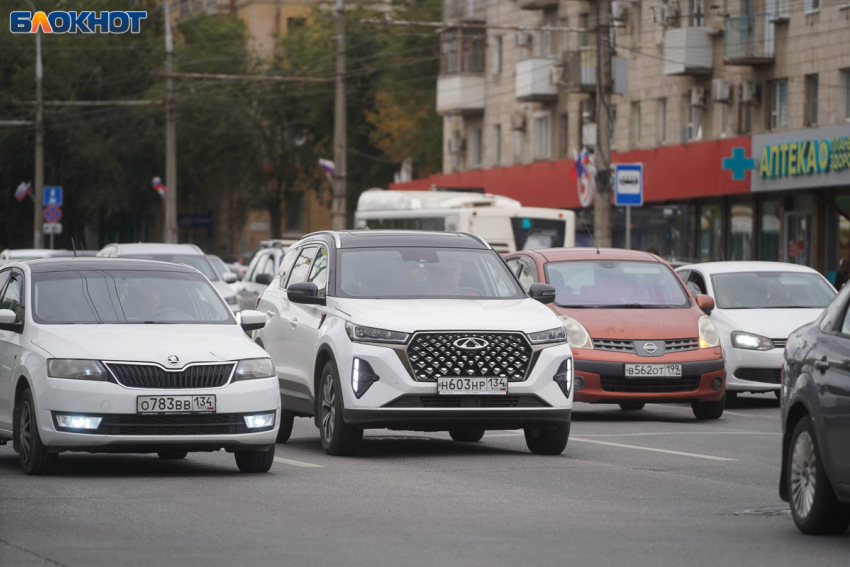 Названо идеальное время для смены резины на зимнюю в Волгограде