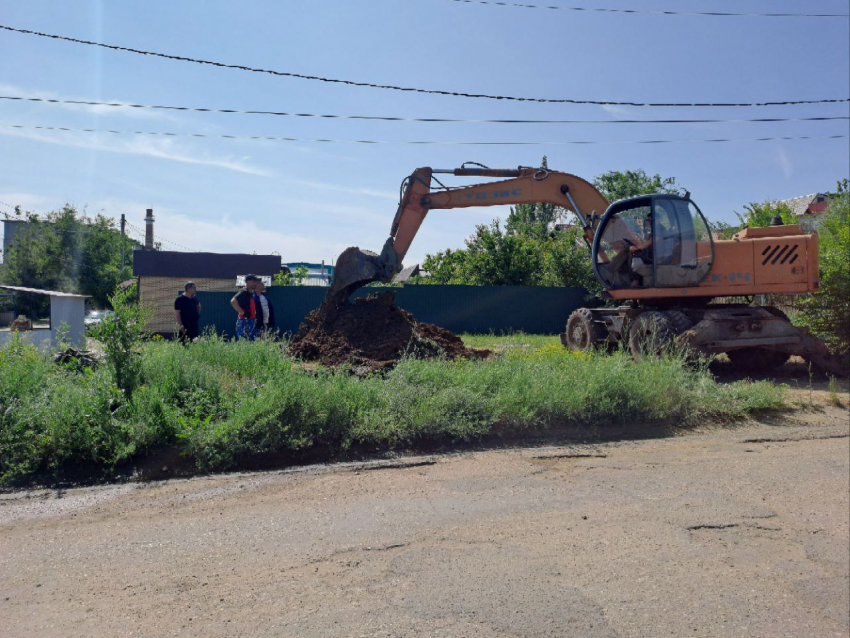 Ввести ЧС просят в Котово, оставшемся без воды на две недели