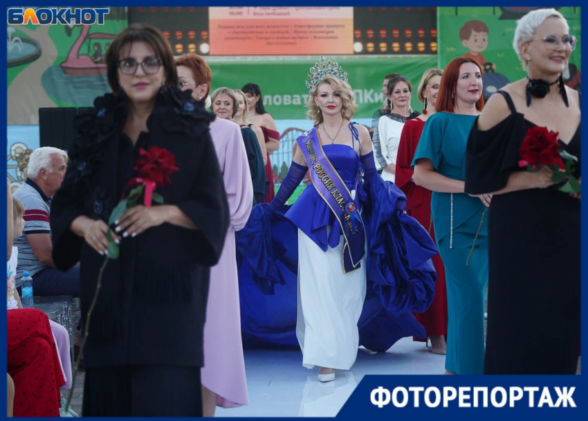 Красавицы Волгограда собрались в центре ради важного дела 