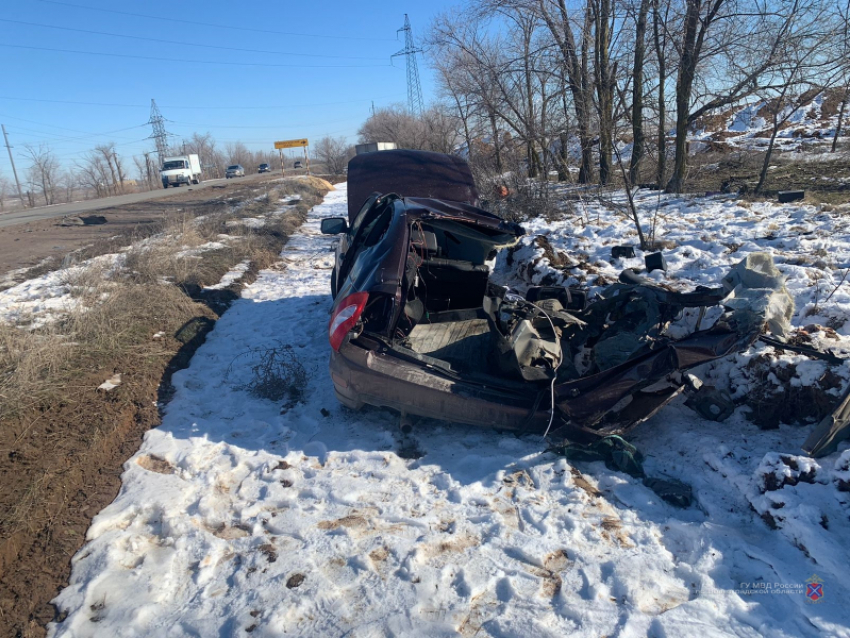 В Волгограде погиб водитель разорванной пополам LADA