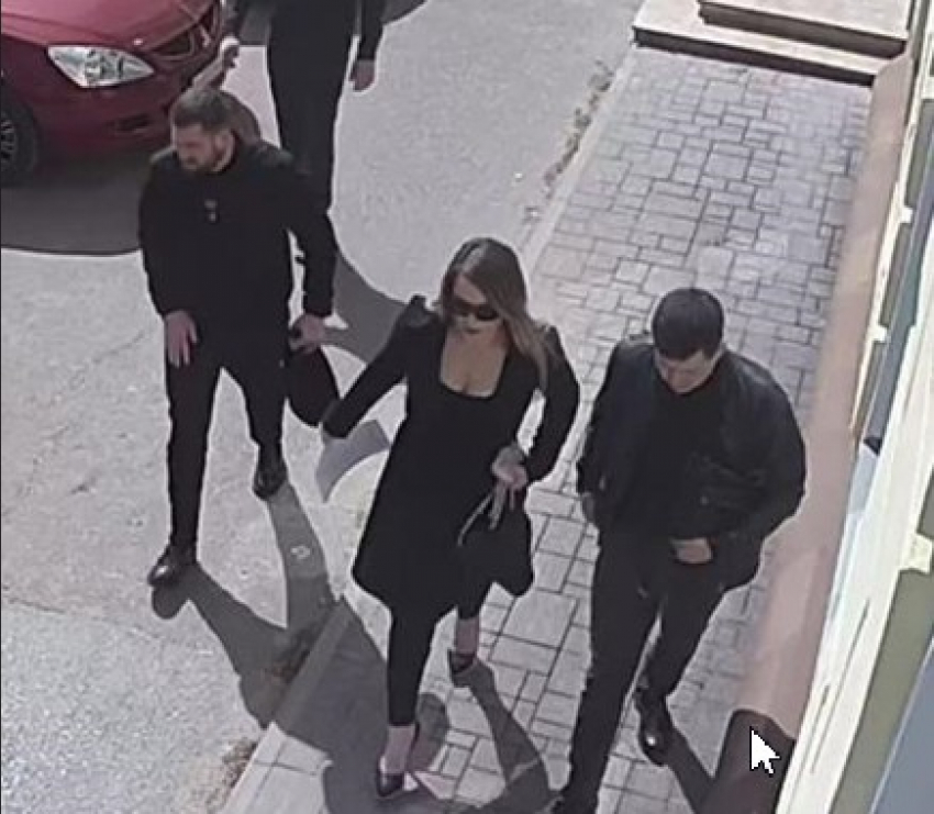 Разводят девушек на секс на улице: порно видео на chelmass.ru