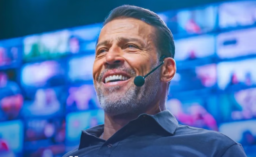 Тони Робинсон заговорил по-русски из-за неожиданной «Алёнки»