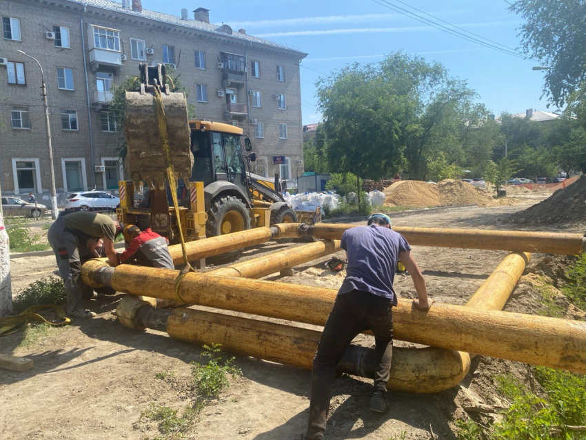 «Концессии теплоснабжения» обновляют 300 метров теплосети в сквере Краснооктябрьского района