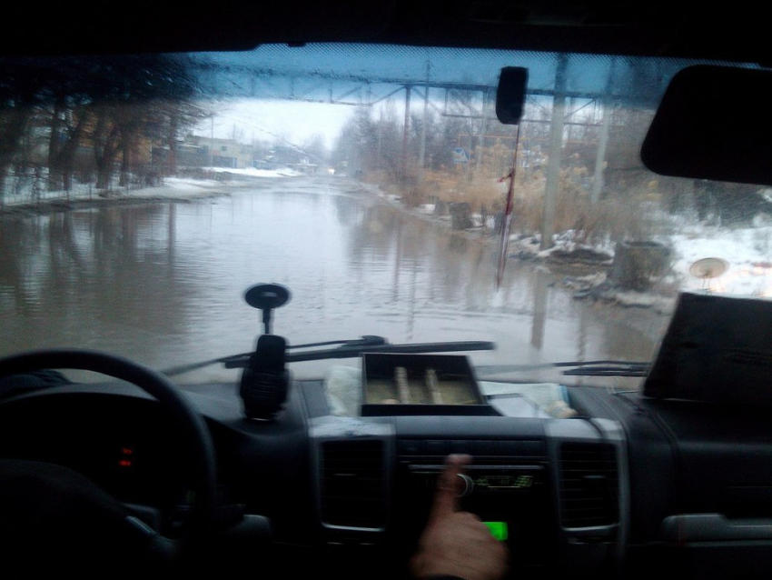 Поселок ВолгоГРЭС ушел под воду на юге Волгограда