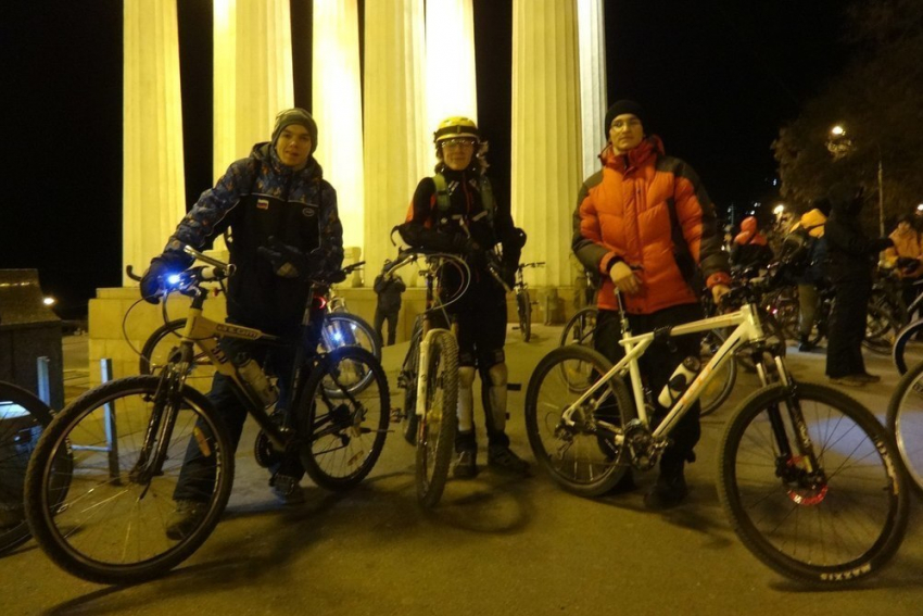 Волгоградские велосипедисты организовали зимний велопарад