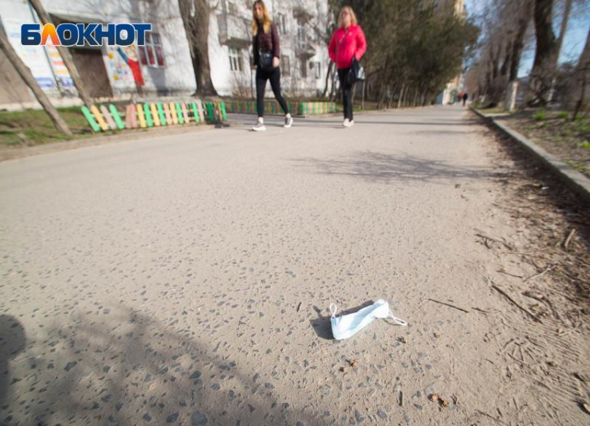 Гигантские свалки из масок представил волгоградский предприниматель после пандемии
