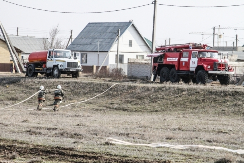 Два человека погибли при пожаре в Октябрьском районе