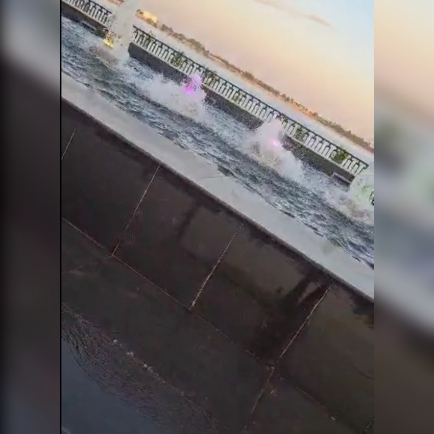 Новый фонтан прорвало у экспозиции «БК-31» в Волгограде: видео
