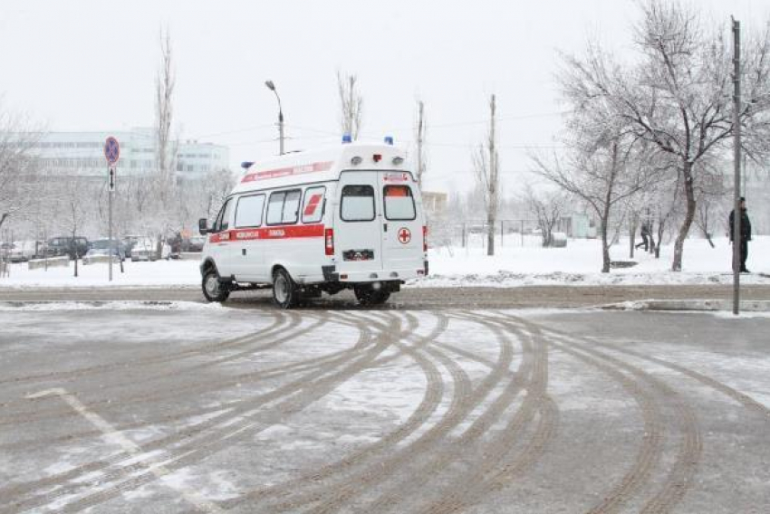 Водитель маршрутки спровоцировал столкновение с автобусом на западе Волгограда