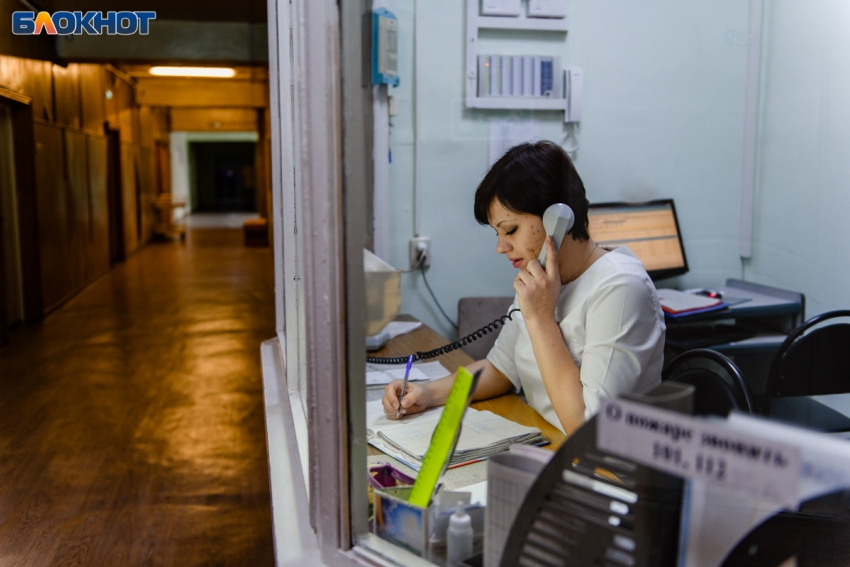 В Волгограде спасают жизнь проглотившему батарейку малышу
