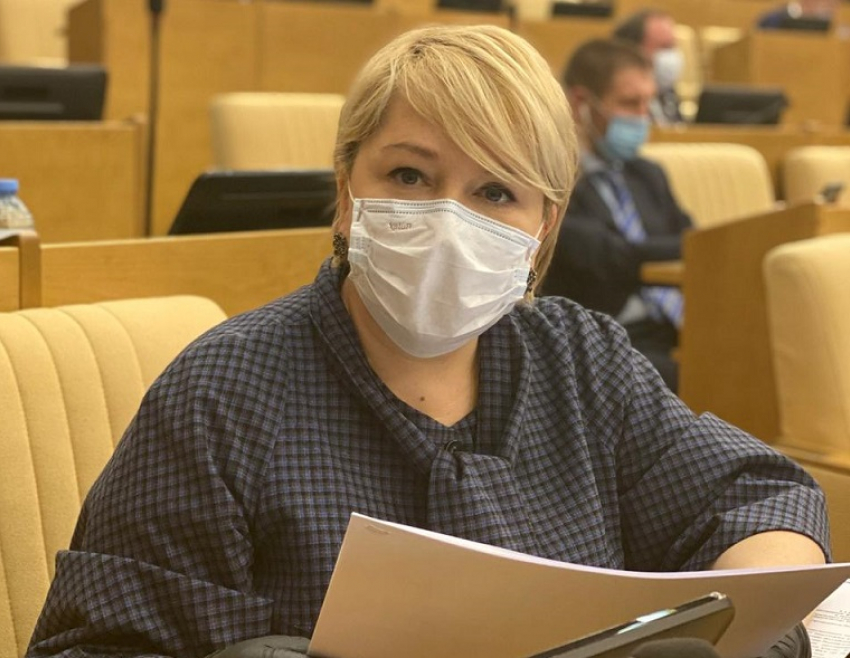 Депутат Ирина Гусева рассказала, кто будет платить за холодные батареи и грязную воду из крана