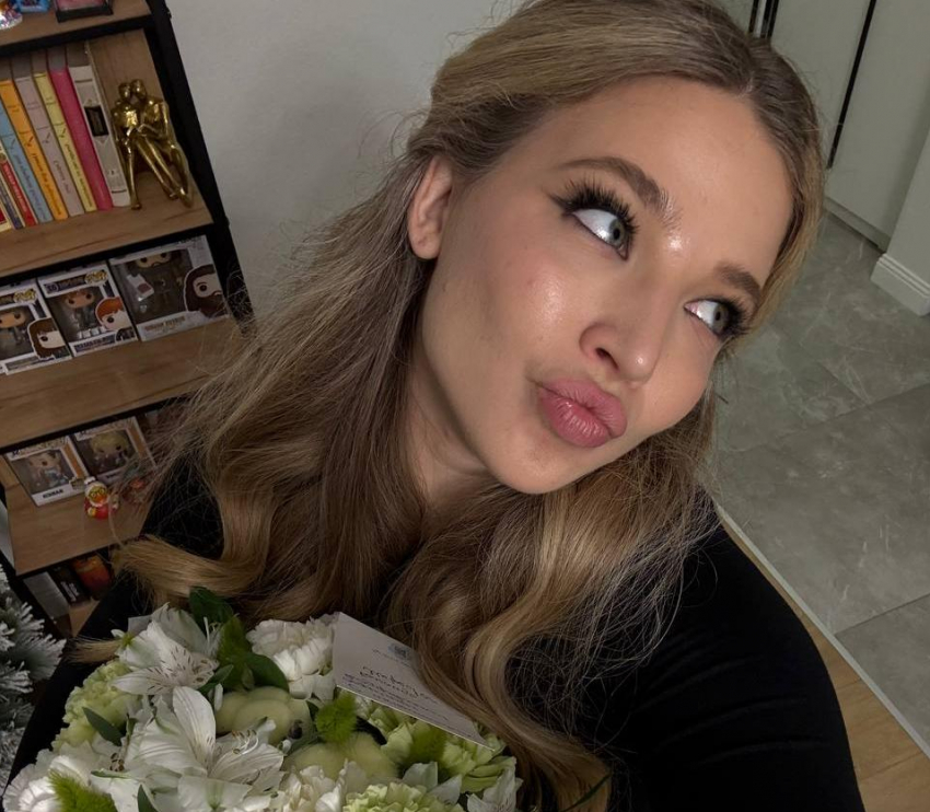 Лицом турецких женских прокладок стала волгоградка Аня Покров