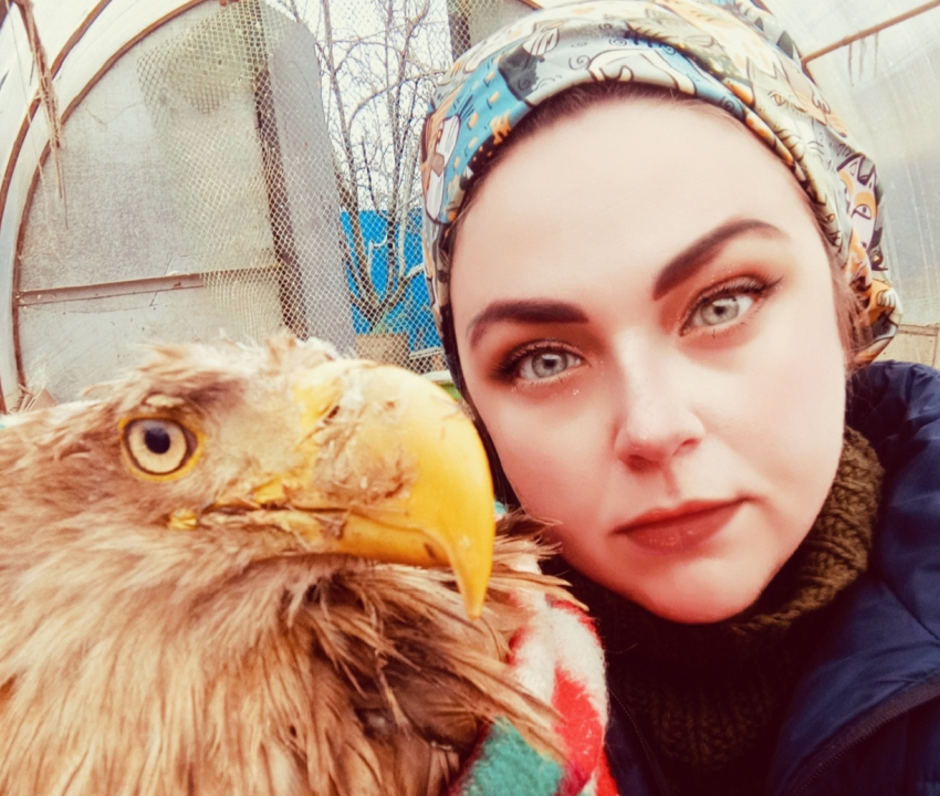 Волгоградская хранительница зверей и птиц Алина Ерина отмечает день рождения