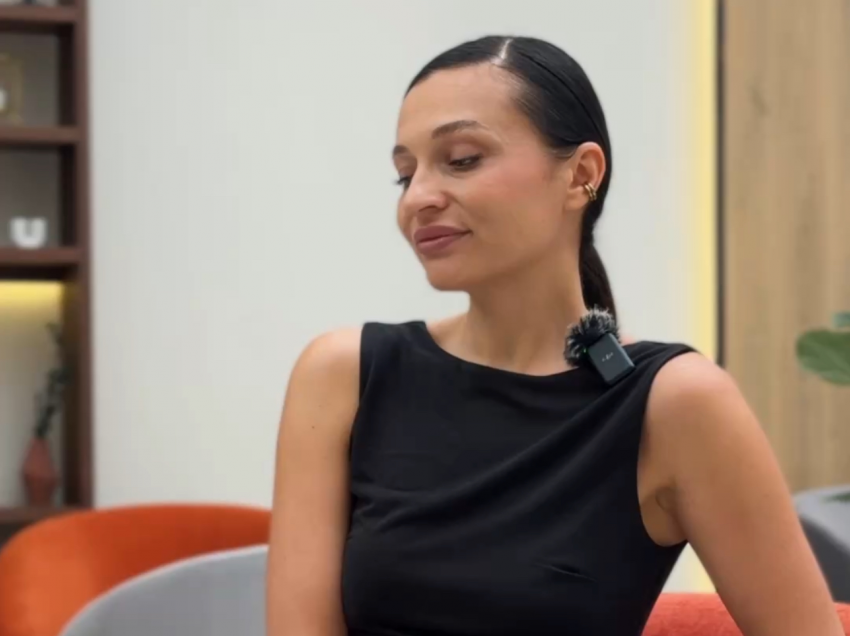 Как не скучно носить белую футболку