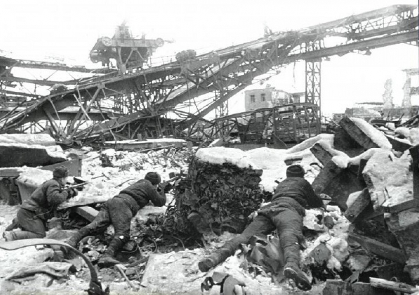 11 января 1943 года – советские войска пытаются закрепить полученный накануне в ходе боев под Сталинградом успех