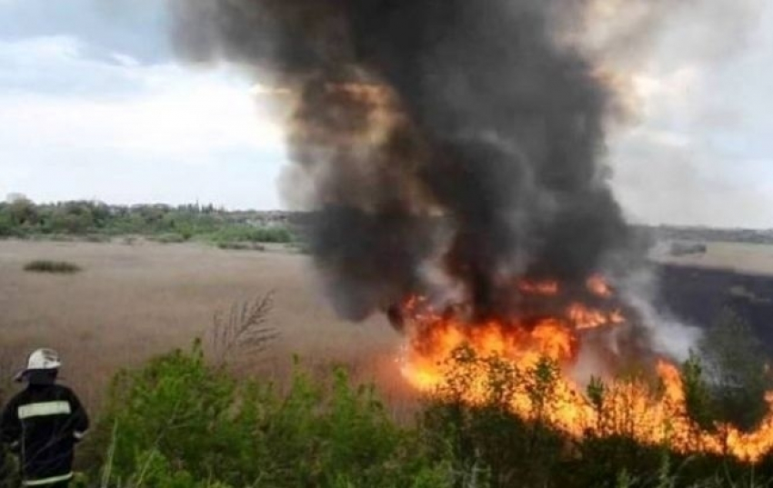 Дачник спалил под Волгоградом пять строений и водовоз с «Ладой Приорой"