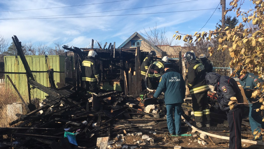 Мать с сыном заживо сгорели сегодня на даче в Волгограде
