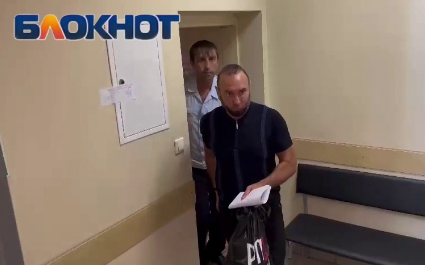 «Пугали юриста уголовным делом»: за что могли арестовать депутата гордумы Волгограда Андрея Анненко