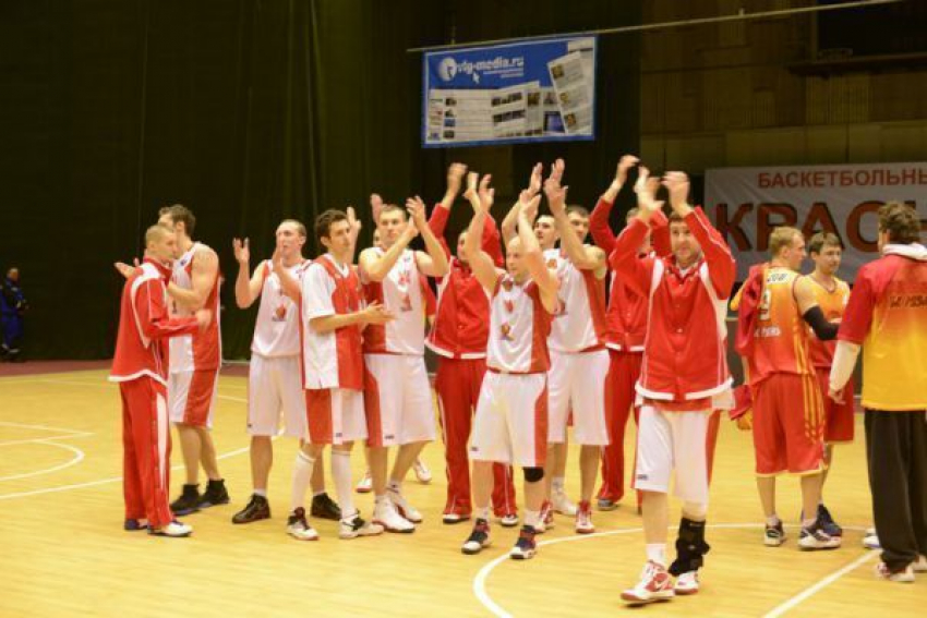 Волгоградский «Красный Октябрь» обыграл пермскую «Парму"