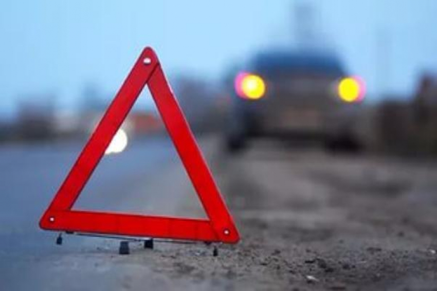 В Волгоградской области двое погибли в ДТП Toyota RAV-4 и ВАЗ-2106