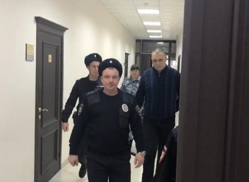 На заседание по делу маньяка-убийцы Масленникова привели ювелира