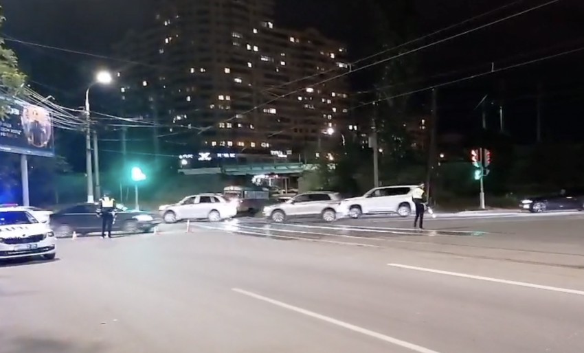 Волгоград сковали пробки после фейерверка 9 Мая 