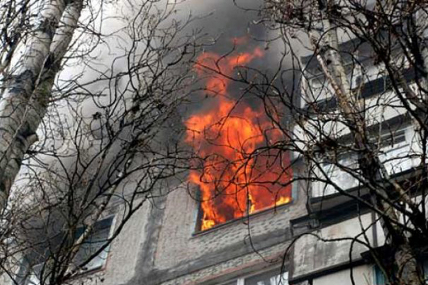 На юге Волгограда из-за пожара эвакуированы 23 человека