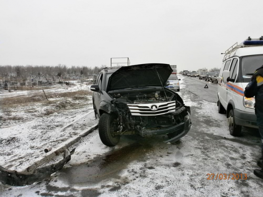 В Волгограде директор оптовой базы протаранила два авто