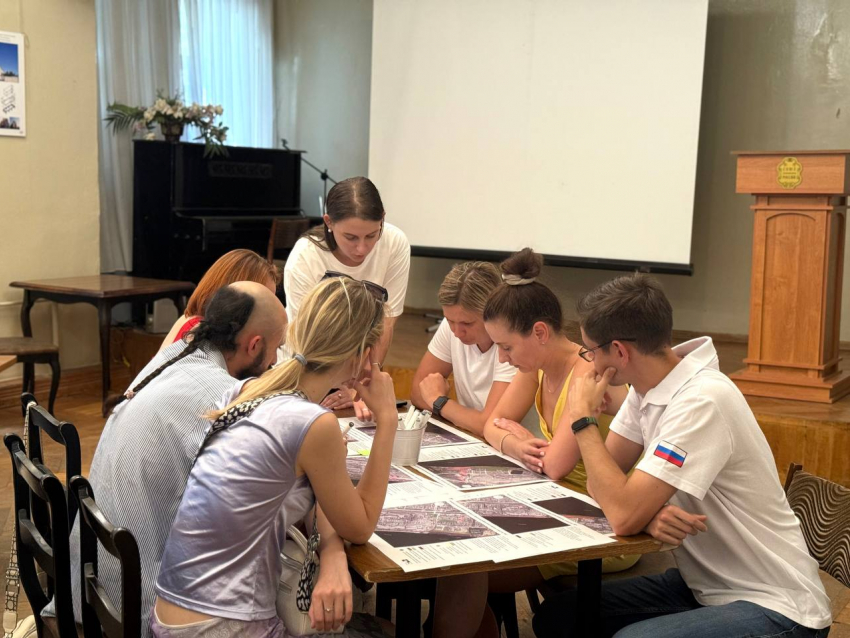 Нужны мангалы и ботанический сад с читалкой: молодежь озвучила новые хотелки для речного фасада Волгограда