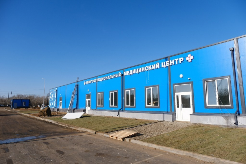 «Россети» в сжатые сроки построили 1,8 км электросети для мобильных госпиталей Минобороны в Астрахани