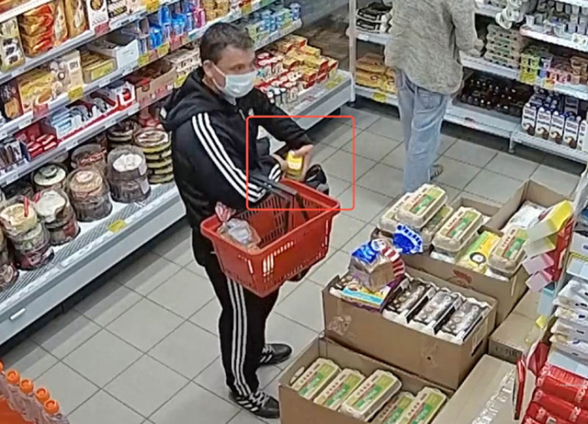В Волгограде задержаны подозреваемые в серии краж из магазинов