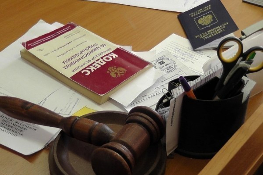 В Волгограде злостных неплательщиков штрафов будут брать под арест