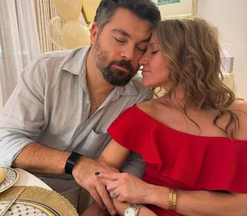 Юлия Ковальчук и Алексей Чумаков отмечают 18-летие совместной жизни