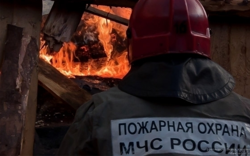 45-летний мужчина сгорел заживо в хозпостройке в Волгоградской области