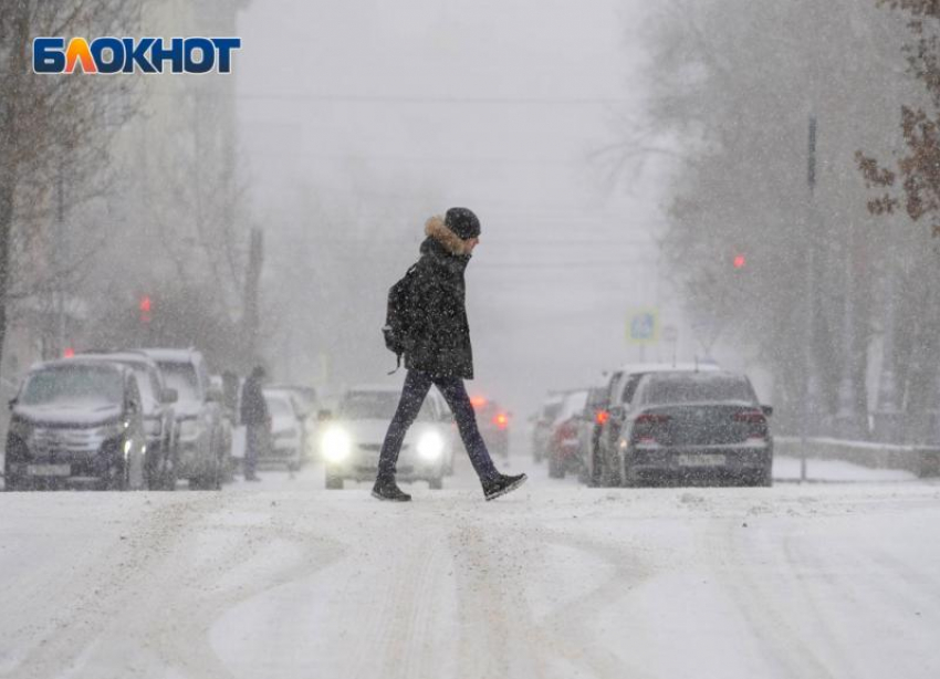 Волгоград к середине дня заблокировали 7-балльные пробки